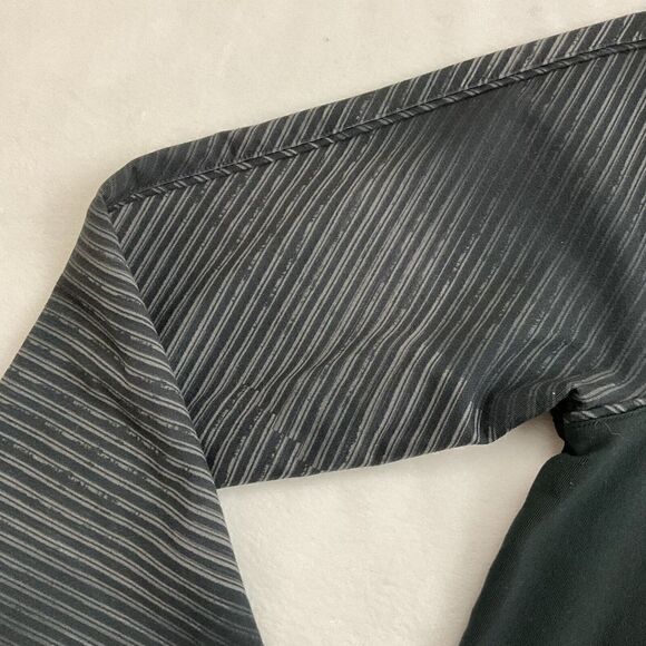 Under Armour Jacket Women’s Medium Black Full Zip Semi-Fitted All Season Gear - Picture 5 of 10